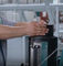 LJTB01 butil ekstrüder makinesinin tipi, alüminyum eriyik çerçevelerini sıcak eriyik butil ile eşit olarak yaymak için kullanılır.