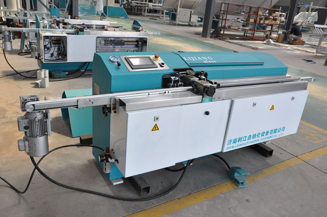 Üretim Hattına Hakaret İçin Güçlü Hot Melt Butil Makinesi / Butil Ekstruder Makinesi