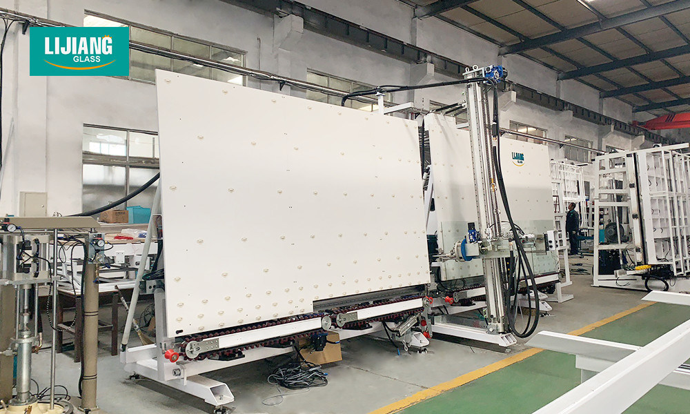 Isıcam Üretim Hattı İçin Dikey Otomatik Düşük E Cam Silme Makinesi