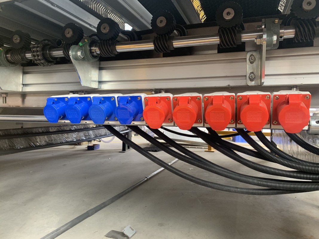 Düz Cam Düşük E Cam ve Kaplama Camı İçin Yatay Cam Yıkama Makinesi