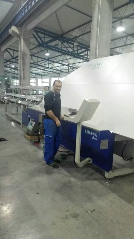 4 Farklı Mesafe Ölçü Depolama Ünitesine Sahip Çıta Bükme Makinesi