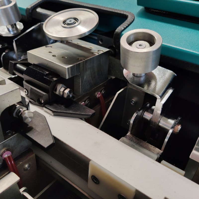 Ara çubuğu ve Yalıtım camı alüminyum şerit laminasyon için Otomatik Kurutucu Moleküler Elek Dolum makinesi