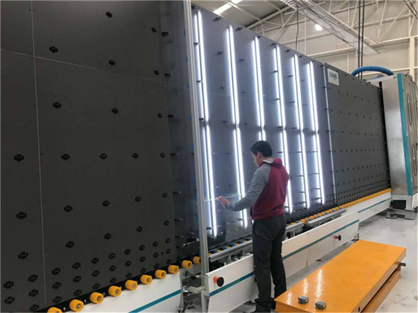 3 Çift Düşük E Yumuşak Yıkama Fırçaları ile 3-15mm Düz Isıcam Üretim Hattı